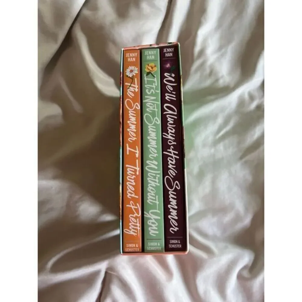 'The Complete Summer I Turned Pretty Trilogy' Book - Picture 4 of 5